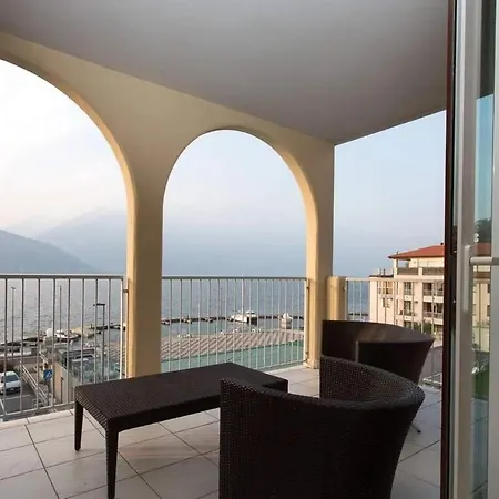 In Italy With Pool Apartment